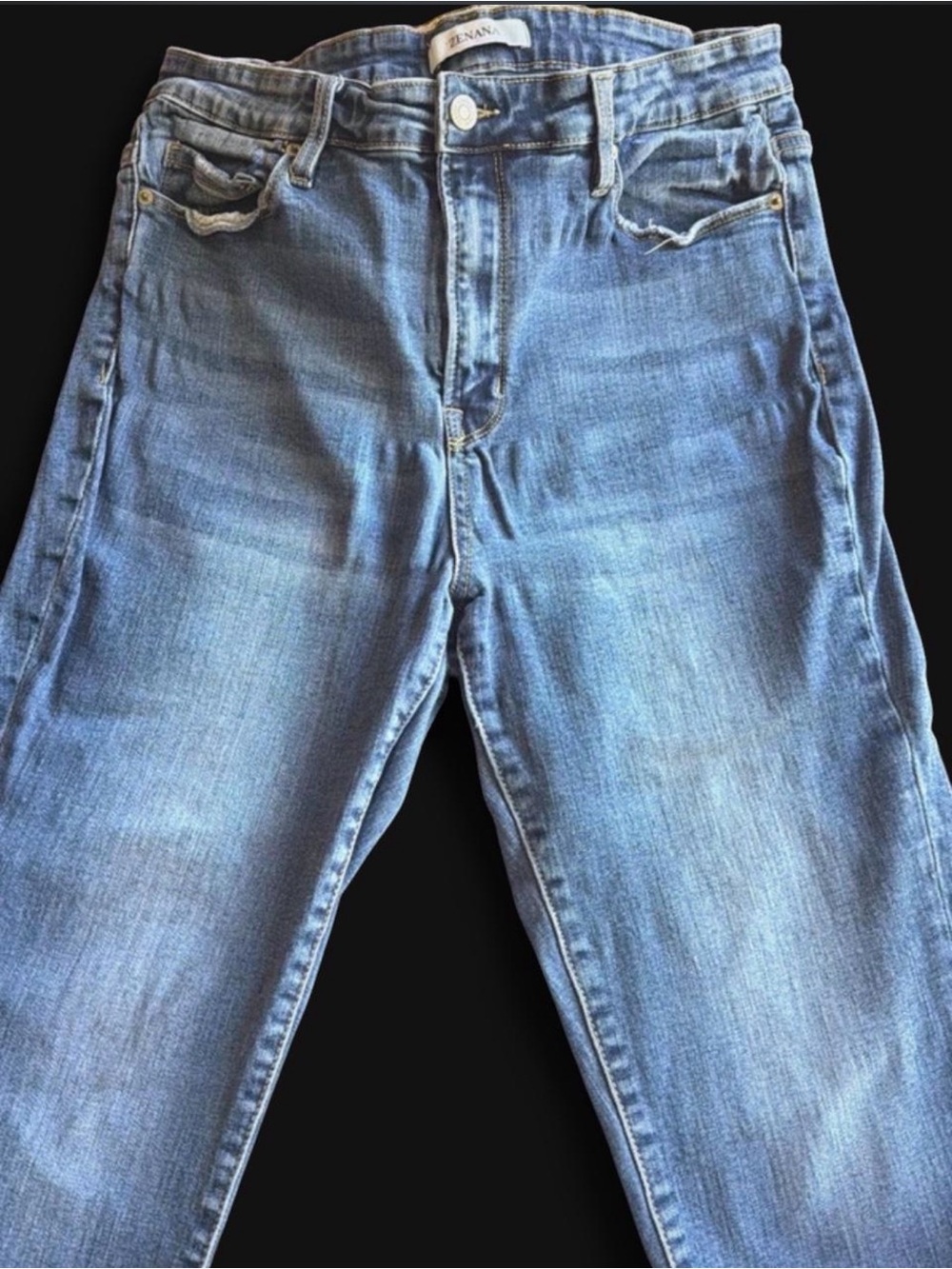 Zenana Light Blue Distressed Raw Ankle Crop Women’s Jeans Sz 31